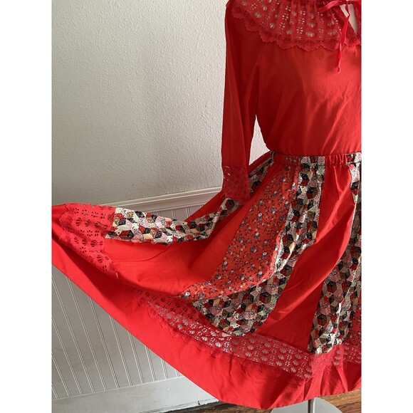 Women's Vintage Blouse & Circle Skirt Set & Belt, Red Lace Mixed Prints Size M - Picture 3 of 16